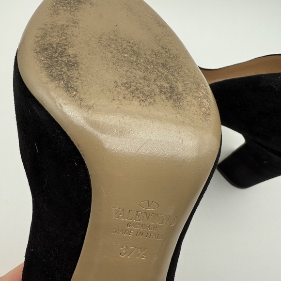 VALENTINO SUEDE ROUND TOE PUMPS SIZE 37.5 - Picture 6 of 6